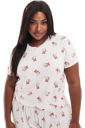 Loungeable Curve Christmas mistletoe print jersey pyjama t-shirt and shorts set in light