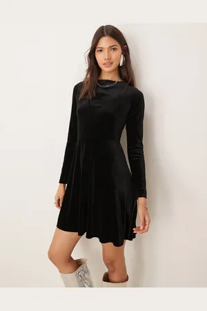 New Look Bow back velvet mini dress in