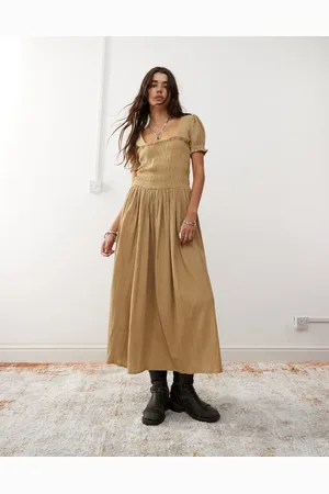 Reclaimed Maxi dress with pull sleeve and ruched bodice in antique cream-Multi