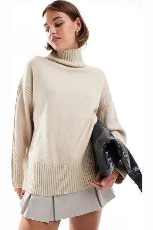 New Look Oversized stand neck jumper in -White