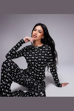 Kaiia Exclusive cropped button through pyjama shirt in & white bow print (part of a set)-Multi