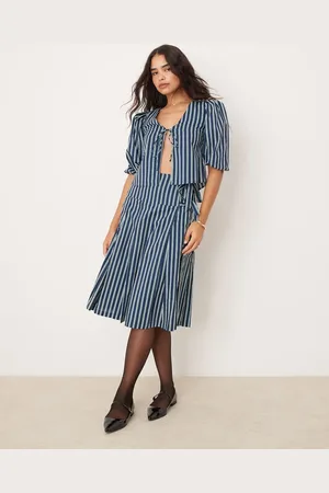 Glamorous Midaxi kilt with side ties in green stripe (part of a set)