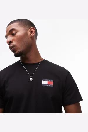 Tommy Hilfiger Essential flag slim fit t-shirt in