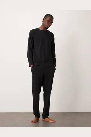 New Look Long sleeve t-shirt & trackies loungewear set in