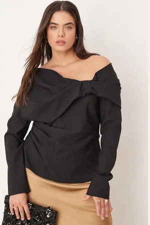 Pretty Lavish Exaggerated bow top in