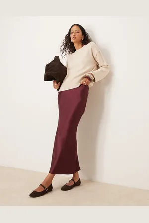 New Look Satin midi bias skirt in -Red