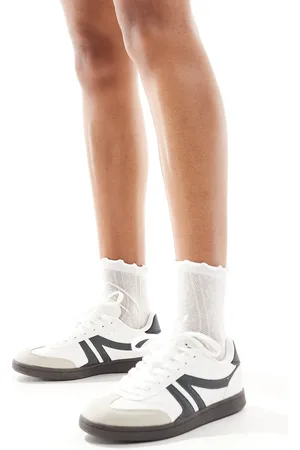 Pull&Bear Retro sneakers with gum sole in