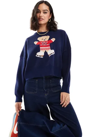 Cotton On Cotton On novelty knitted jumper with ski bear graphic in navy