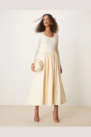 Sister Jane Fitted midi dress with pockets in -White