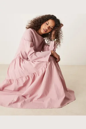 Ghospell Tiered midi dress in pink
