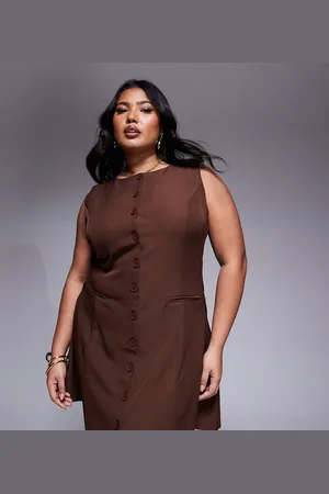 In The Style Plus x Natalya Wright exclusive tailored button down mini dress in -Brown