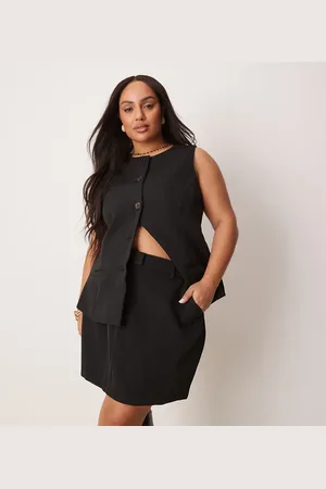 New Look New Look Curve tailored mini skirt in (part of a set)
