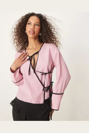 Ghospell Contrast bow wrap top in pink