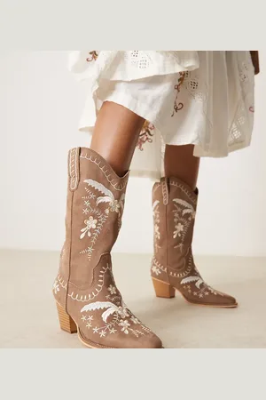Glamorous Embroidered western knee boots in -Brown