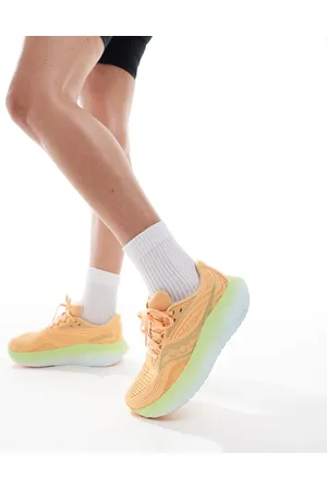 Saucony Ride 18 neutral cushioning trainers in peach and sunny-Orange