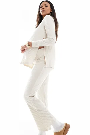 Mama;licious Mamalicious Maternity ribbed jersey flares in cream (part of a set)-White