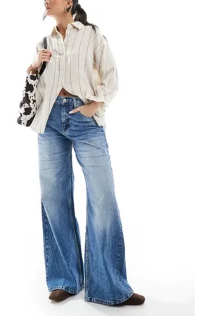 Pull&Bear Baggy wide leg jeans in bleached mid