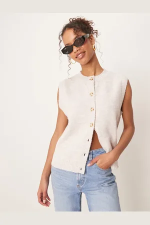 Pretty Lavish Fluffy knit waistcoat in -Grey