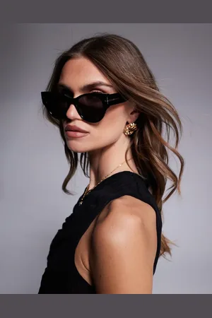 Quay Australia Quay Chit Chat cat eye sunglasses in and gold