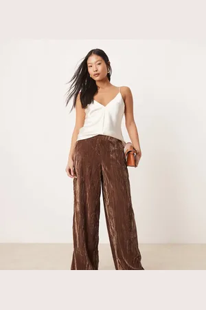 ASOS ASOS DESIGN Petite crinkle velvet pull on pants in -Brown