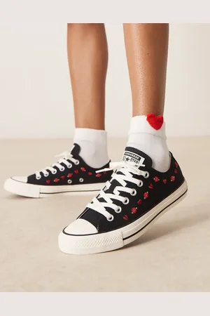 Converse Hearts Chuck Taylor Ox sneakers in with roses