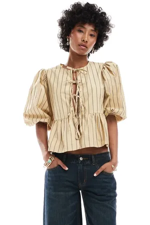 Glamorous Smock top with bow front in -Neutral