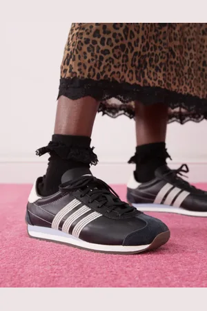 adidas Country OG sneakers in and white