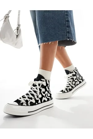 Converse Chuck 70 Hi sneakers in and white cow print
