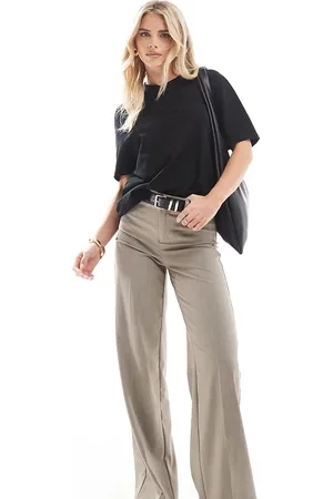 Bershka Petite tailored pants in -Neutral