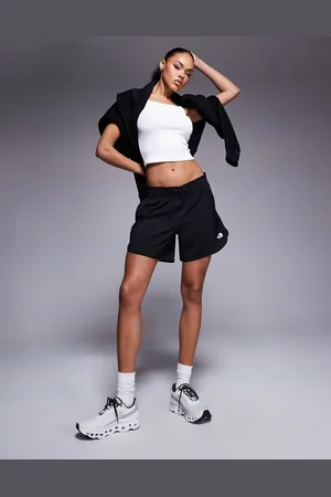 The North Face Training Flex logo 5" woven shorts in