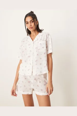 Luna Short sleeve revere pyjama top and shorts set in cheesecloth ditsy floral print