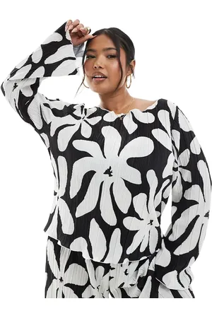 VERO MODA Long sleeve boat neck plisse top in monochrome floral print-Black