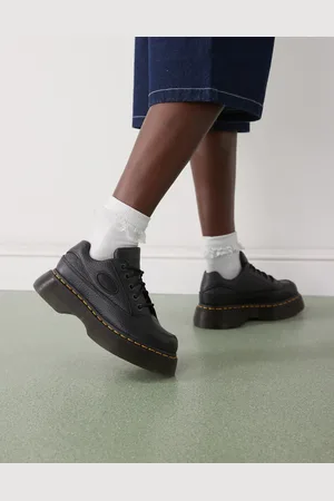Dr. Martens Buzz 5 eye shoes in