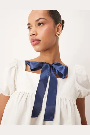 Sister Jane Contrast bow top in white