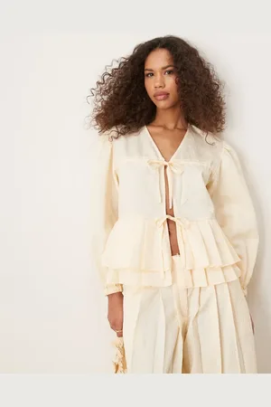 Ghospell Bow tie pleated top in (part of a set)-White