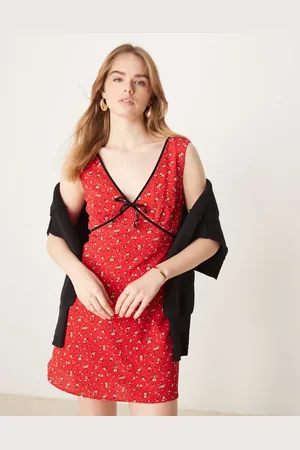 Glamorous V neck mini dress with bow in