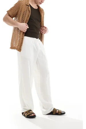 New Look Linen blend wide pants in off white-Neutral