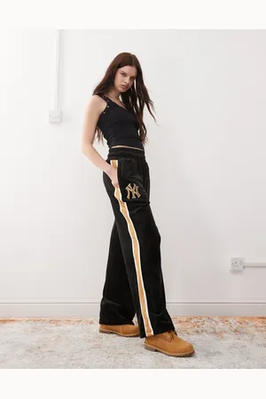 New Era NY Yankees side stripe velour wide leg trackies in