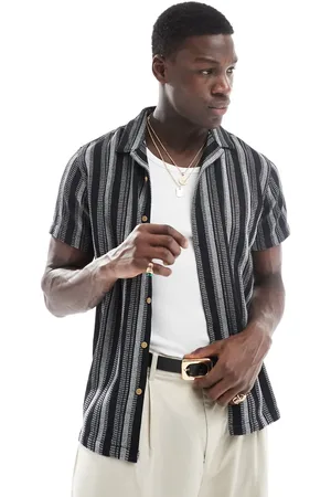 Brave Soul Short sleeve pattern shirt in and ecru