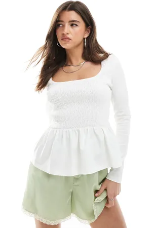 Miss Selfridge Shirred jersey peplum top in -White