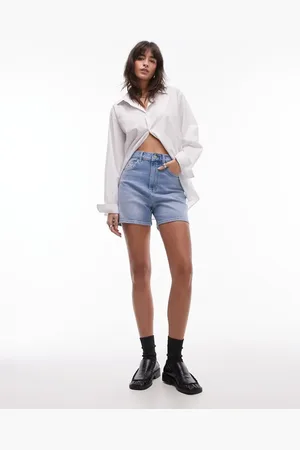 Tommy Hilfiger Mom denim shorts in light wash-Blue