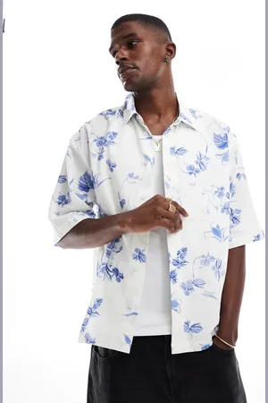 ASOS Boxy half sleeve regular shirt with flower print in white-Neutral