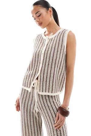 4th & Reckless 4th??& Reckless knitted button through sleeveless top in stripe (part of a set)