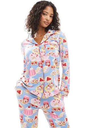 Chelsea Peers Poly long sleeve revere shirt and pants pyjama set in dessert print