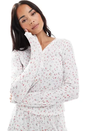 Daisy Street Ditsy floral button down pyjama top-White