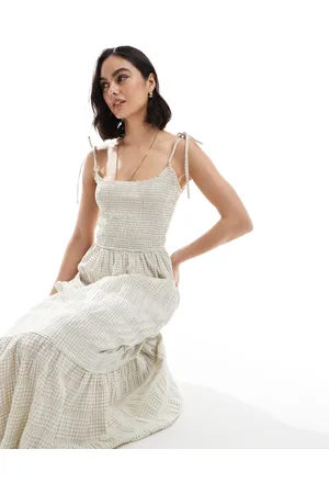Daisy Street Shirred midaxi dress in -Neutral