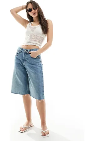 Monki Peggy low waist baggy denim shorts in wash