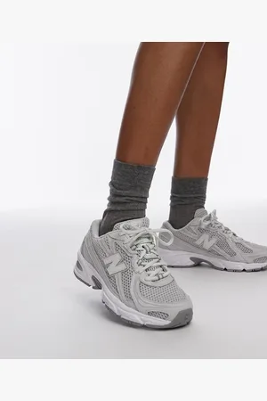 New Balance 740 sneakers in