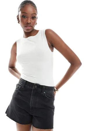 ASOS ASOS DESIGN Tall denim relaxed shorts in wash
