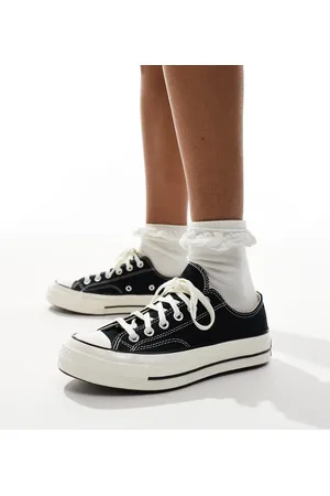 Converse Chuck 70 Ox Wide Fit sneakers in